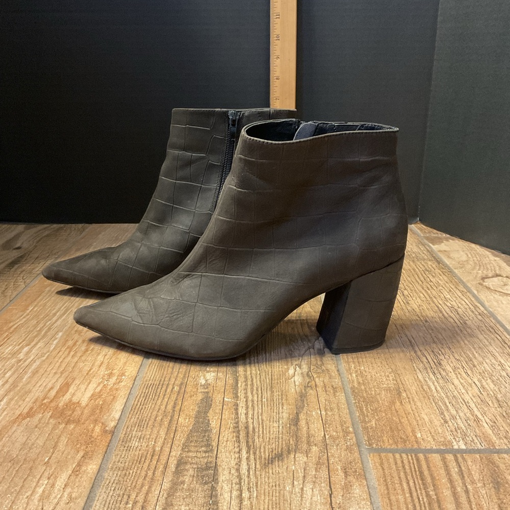 Jeffrey Campbell FINAL boots - dark grey big croc